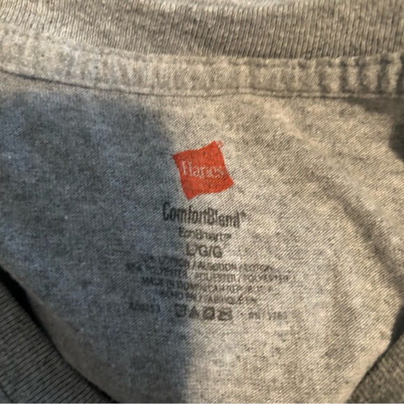 Cool Men’s Hanes T-shirt with logo on the front and plain back - Picture 9 of 10